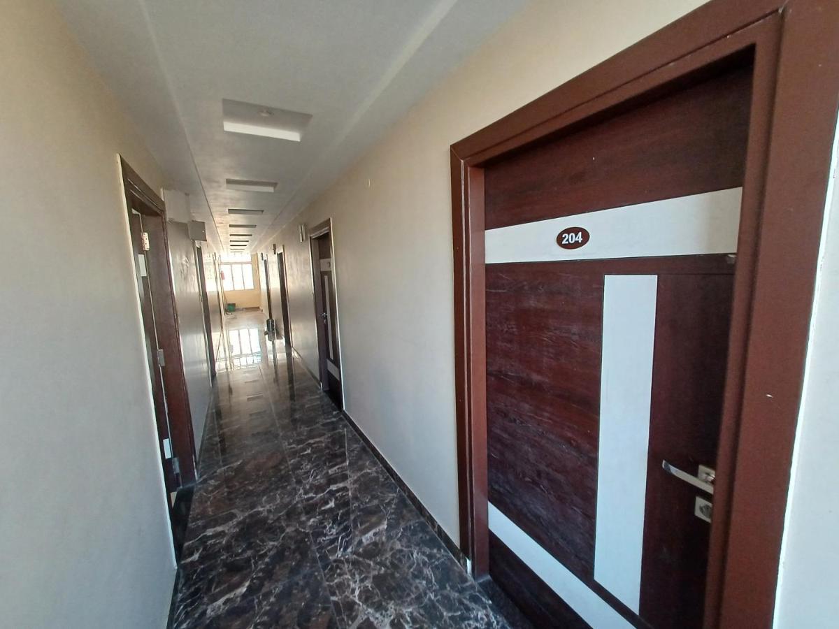 Hotel Rashika Palace Джайпур Екстериор снимка