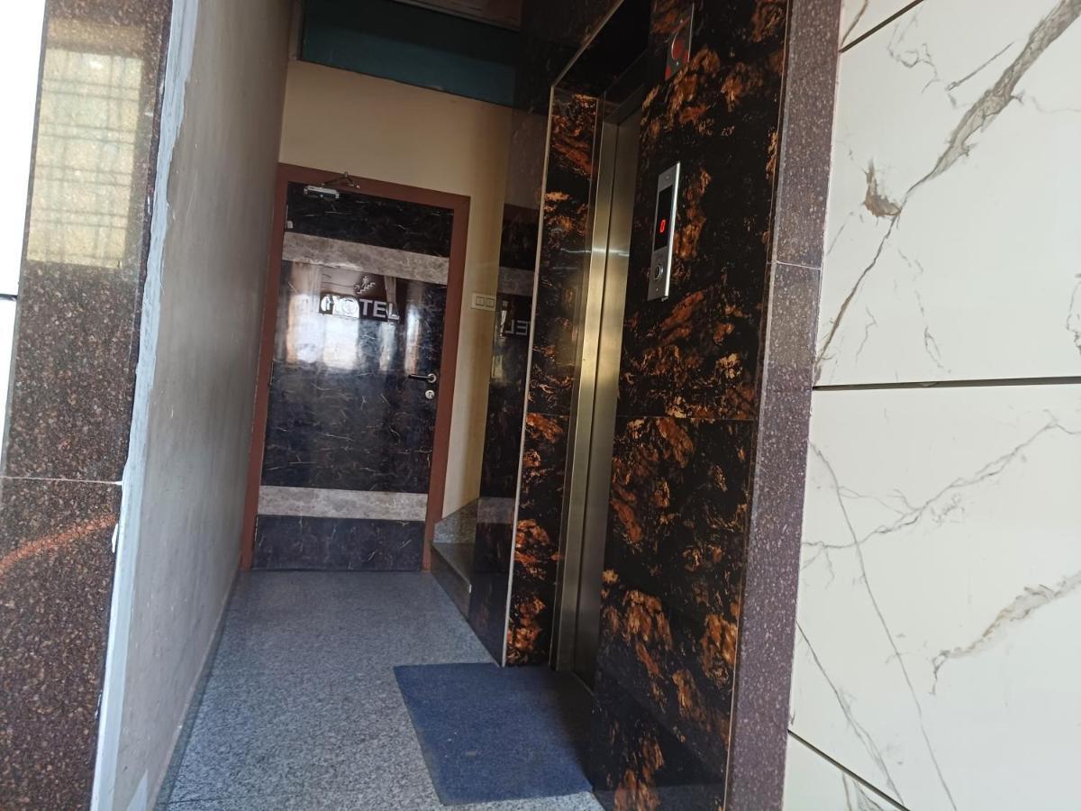 Hotel Rashika Palace Джайпур Екстериор снимка
