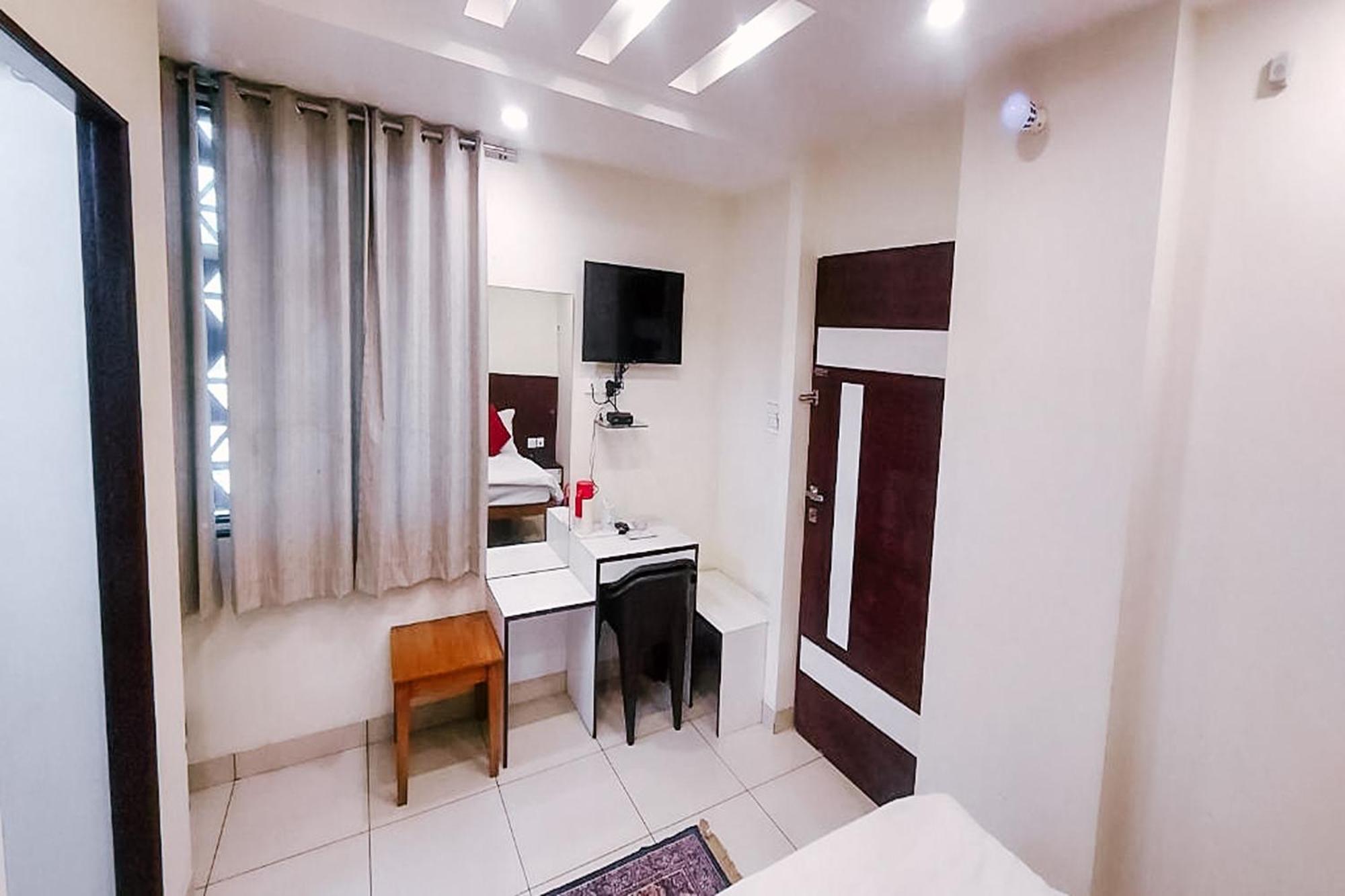 Hotel Rashika Palace Джайпур Екстериор снимка